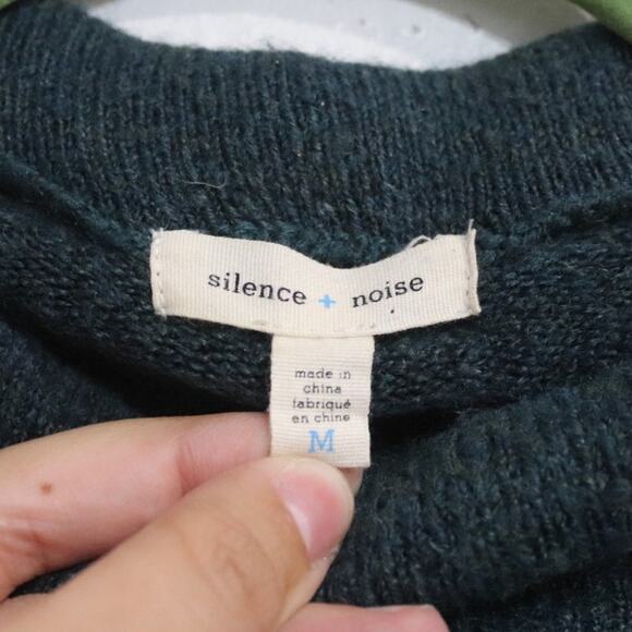 Urban Outfitters Silence + Noise Green Funnel Neck Oversized Sweater Sz M - Picture 5 of 11